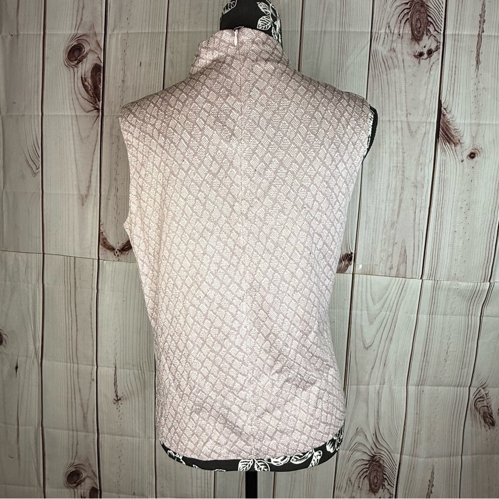 ST. JOHN COLLECTION - Picture 2 of 5